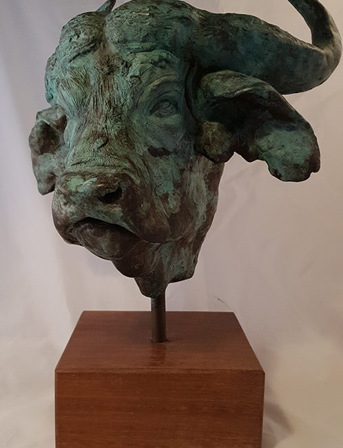 Búfalo africano en Lago Nakuru-busto en bronce